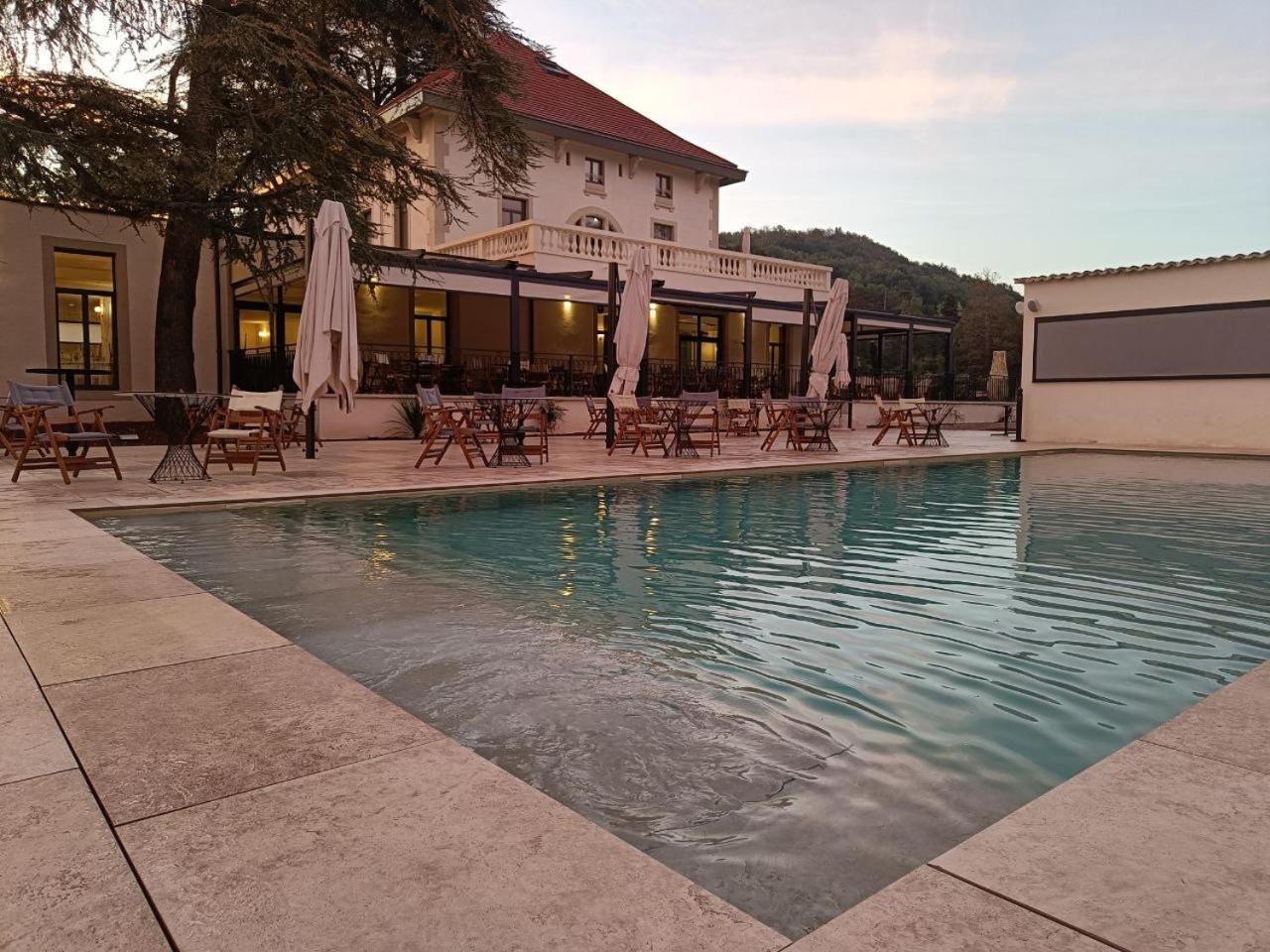 Sequoias Golf & Ressort Otel Ruy-Montceau Dış mekan fotoğraf
